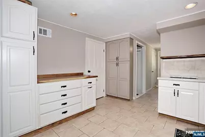 153 Bergen Avenue, Waldwick, NJ 07463 - Photo 13