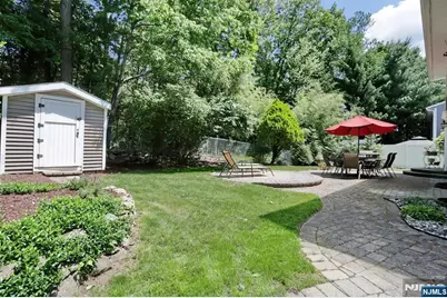 153 Bergen Avenue, Waldwick, NJ 07463 - Photo 35