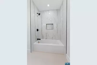 412 Davis Avenue, Kearny, NJ 07032 - Photo 11