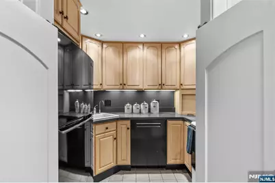 7855 Boulevard East 19G #19G, North Bergen, NJ 07047 - Photo 5