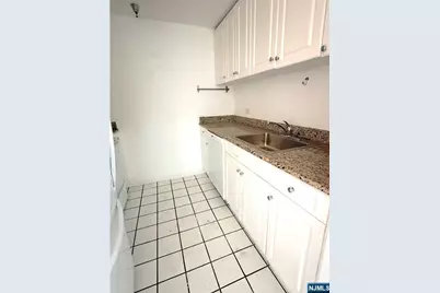 100 Old Palisade Road 1516 #1516, Fort Lee, NJ 07024 - Photo 11