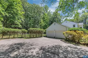 621 Winding Hollow Dr, Franklin Lakes, NJ 07417 - Photo 5