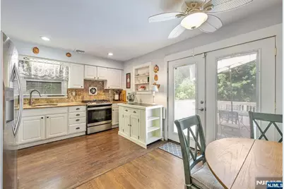 17 Canterbury Road, Ringwood, NJ 07456 - Photo 9