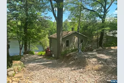 77 Goldfinch Lane, West Milford, NJ 07421 - Photo 7