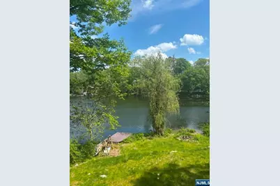 77 Goldfinch Lane, West Milford, NJ 07421 - Photo 17