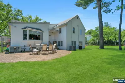 805 Washburn Street, Teaneck Township, NJ 07666 - Photo 31
