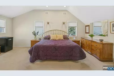 805 Washburn Street, Teaneck Township, NJ 07666 - Photo 19
