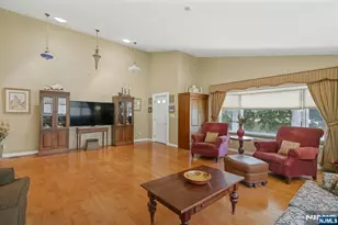 805 Washburn St, Teaneck Township, NJ 07666 - Photo 3