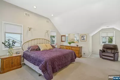 805 Washburn Street, Teaneck Township, NJ 07666 - Photo 21