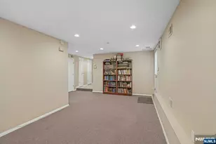 805 Washburn St, Teaneck Township, NJ 07666 - Photo 25