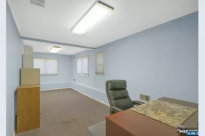 805 Washburn Street, Teaneck Township, NJ 07666 - Photo 27
