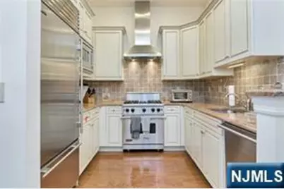 3116 The Plaza 3116 #3116, Tenafly, NJ 07670 - Photo 7