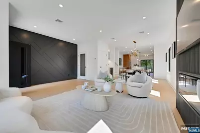 229 Hickory Avenue, Tenafly, NJ 07670 - Photo 3