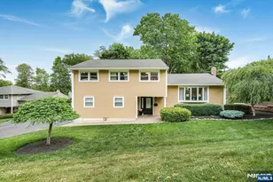 7 Kossuth Pl, Wayne, NJ 07470 - Photo 1