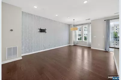 90 Wesmont Drive, Wood Ridge, NJ 07075 - Photo 9