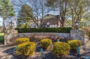 1406 Faulkner Ct, Mahwah, NJ 07430 - Photo 25