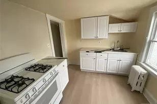131 Delafield Ave 3Fl, Lyndhurst Township, NJ 07071 - Photo 7