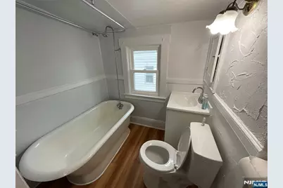131 Delafield Avenue 3Fl #3FL, Lyndhurst Township, NJ 07071 - Photo 9