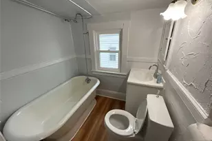 131 Delafield Ave 3Fl, Lyndhurst Township, NJ 07071 - Photo 9