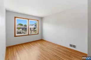 1109 Essex Ave, Linden, NJ 07036 - Photo 9