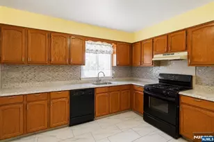 1109 Essex Ave, Linden, NJ 07036 - Photo 15