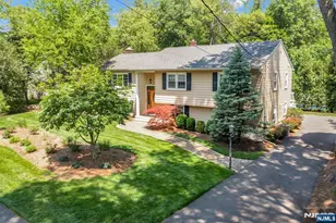 114 Wyckoff Ave, Wyckoff Township, NJ 07481 - Photo 3