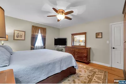 114 Wyckoff Avenue, Wyckoff Township, NJ 07481 - Photo 21