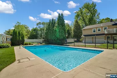 114 Wyckoff Avenue, Wyckoff Township, NJ 07481 - Photo 39