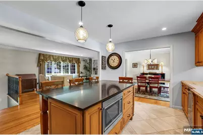 114 Wyckoff Avenue, Wyckoff Township, NJ 07481 - Photo 13