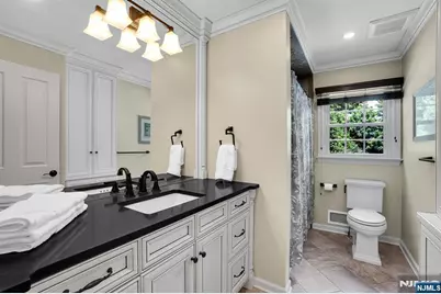 114 Wyckoff Avenue, Wyckoff Township, NJ 07481 - Photo 27