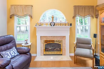 11 Burnham Drive, Pequannock Township, NJ 07444 - Photo 9