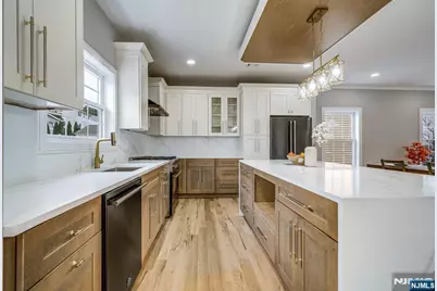 55 Long Hill Drive, Clifton, NJ 07013 - Photo 5