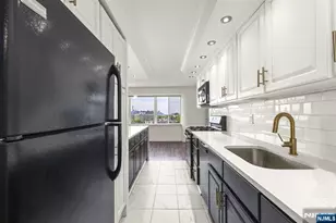1203 River Road 10L, Edgewater, NJ 07020 - Photo 13
