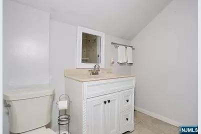 49 S Franklin Avenue, Bergenfield, NJ 07621 - Photo 25