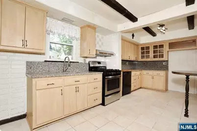 49 S Franklin Avenue, Bergenfield, NJ 07621 - Photo 13