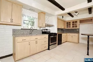 49 S Franklin Ave, Bergenfield, NJ 07621 - Photo 13