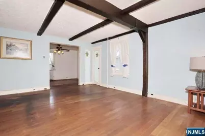 49 S Franklin Avenue, Bergenfield, NJ 07621 - Photo 7