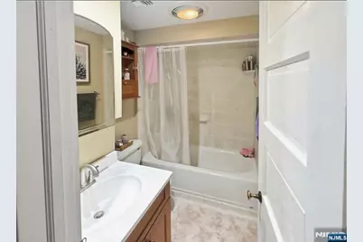 68 Washington Avenue, Rutherford, NJ 07070 - Photo 15