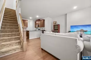 54 Arnold Dr, Wood Ridge, NJ 07075 - Photo 5