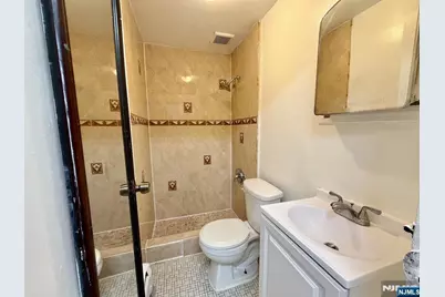 32 President Street 1 #1, East Newark, NJ 07029 - Photo 3