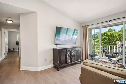 518 Holly Court, Mahwah, NJ 07430 - Photo 7