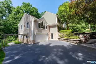 66 Glasgow Terrace, Mahwah, NJ 07430 - Photo 3