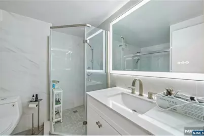 1055 River Road 302 #302, Edgewater, NJ 07020 - Photo 7