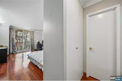1055 River Road 302 #302, Edgewater, NJ 07020 - Photo 7