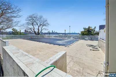 1055 River Road 302 #302, Edgewater, NJ 07020 - Photo 13