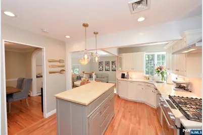 66 Hurley Avenue, Wyckoff Township, NJ 07481 - Photo 15