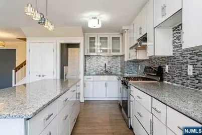 2400 Hudson Terrace 3S #3S, Fort Lee, NJ 07024 - Photo 17