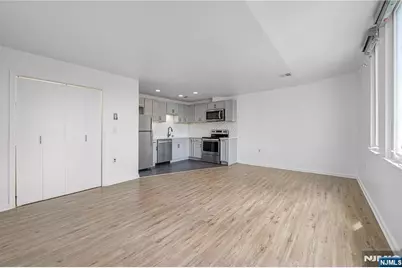 308-310 Passaic Avenue 402 #402, Harrison, NJ 07032 - Photo 5
