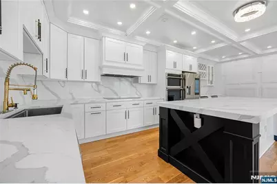 1080 River Road, Edgewater, NJ 07020 - Photo 13