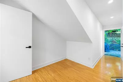 1080 River Road, Edgewater, NJ 07020 - Photo 45